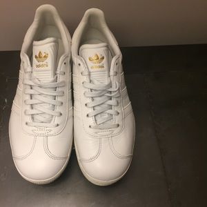 Adidas Gazelle sneakers. Worn once size 7.5